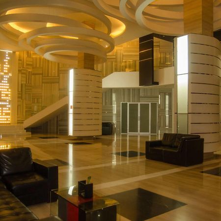 Royal Suite Condotel Μεντάν Εξωτερικό φωτογραφία
