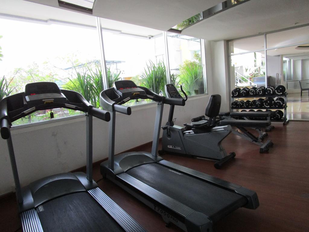Royal Suite Condotel Μεντάν Εξωτερικό φωτογραφία