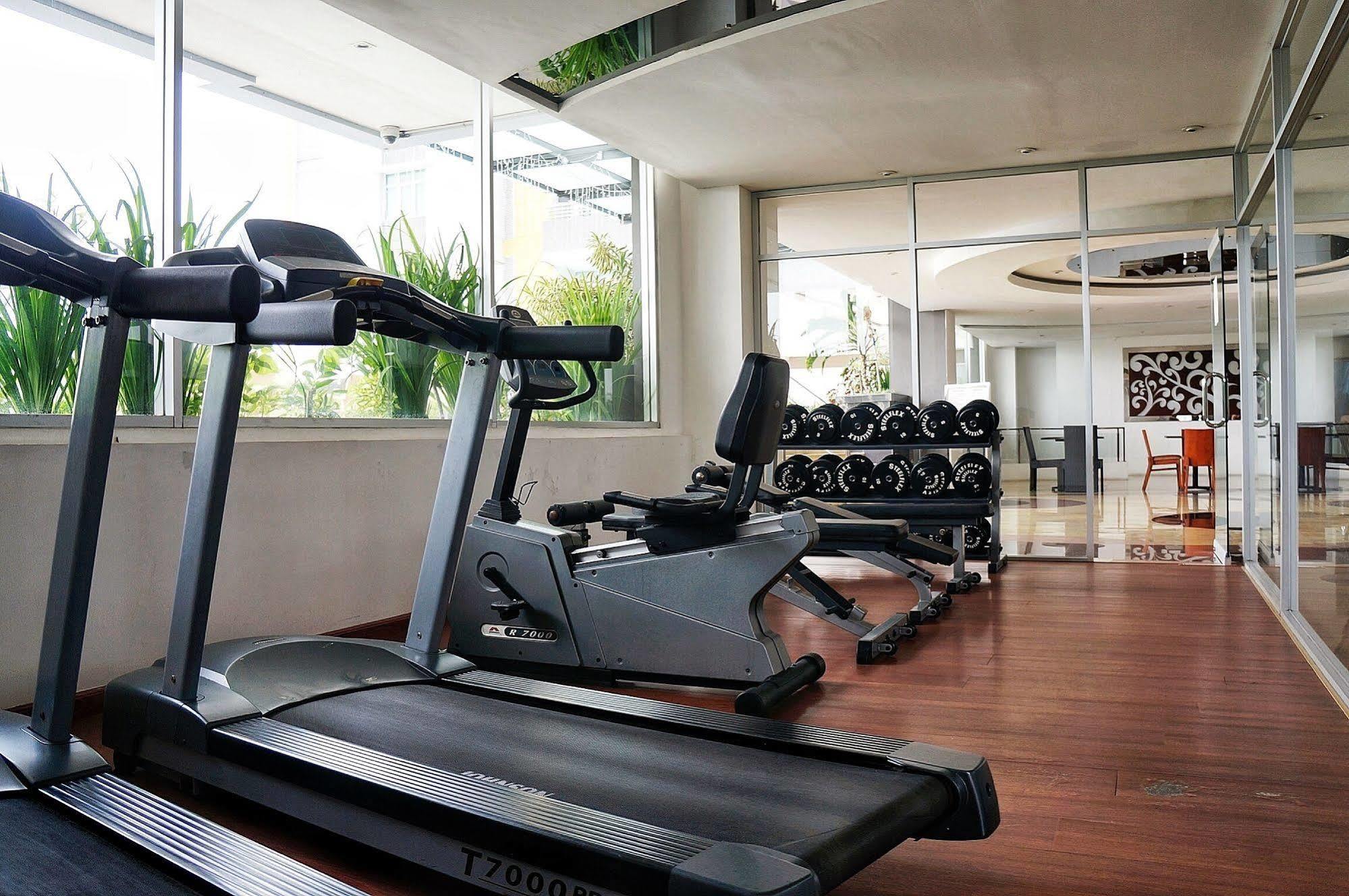 Royal Suite Condotel Μεντάν Εξωτερικό φωτογραφία