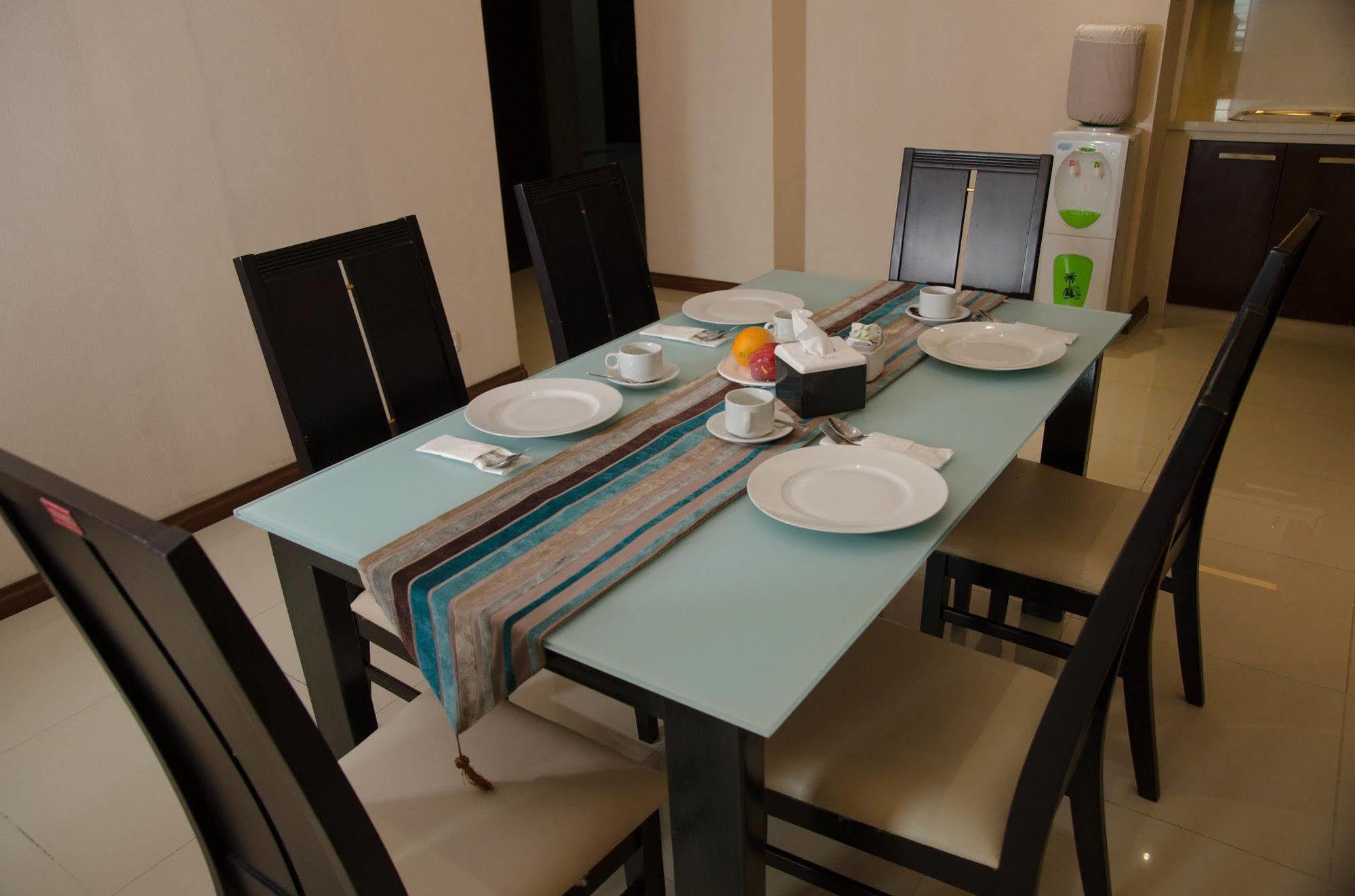 Royal Suite Condotel Μεντάν Εξωτερικό φωτογραφία